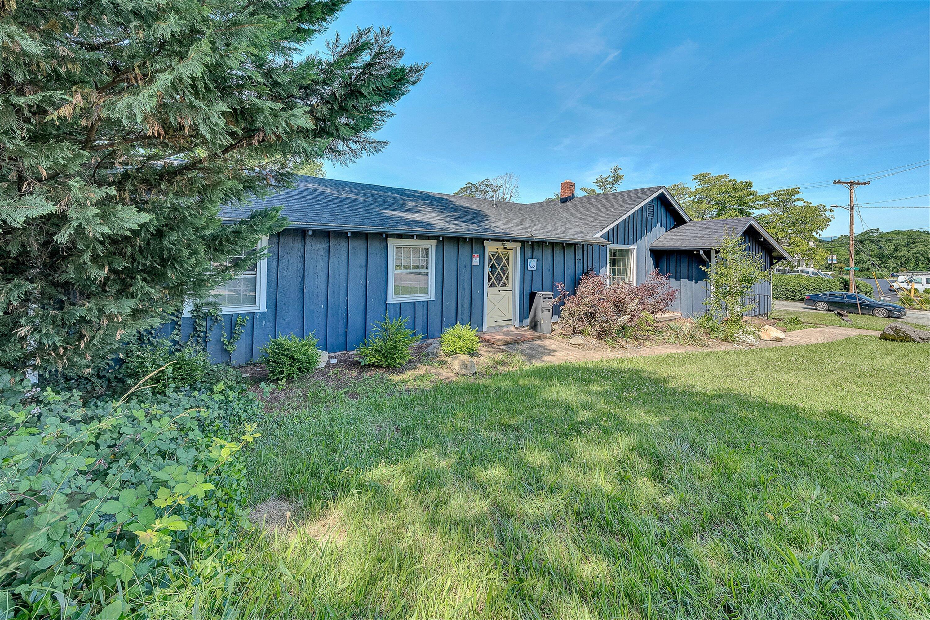 2302 Winthrop Ave Sw, Roanoke, VA 24015