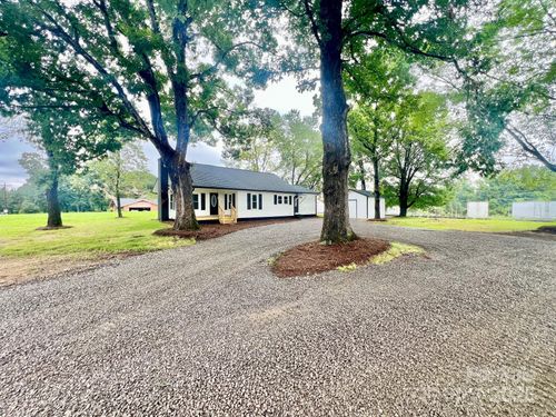 5665 Nc Highway 90 E, Hiddenite, NC, 28636-6220 | Card Image