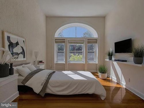apt-1f-2113 Green St, PHILADELPHIA, PA, 19130-3162 | Card Image