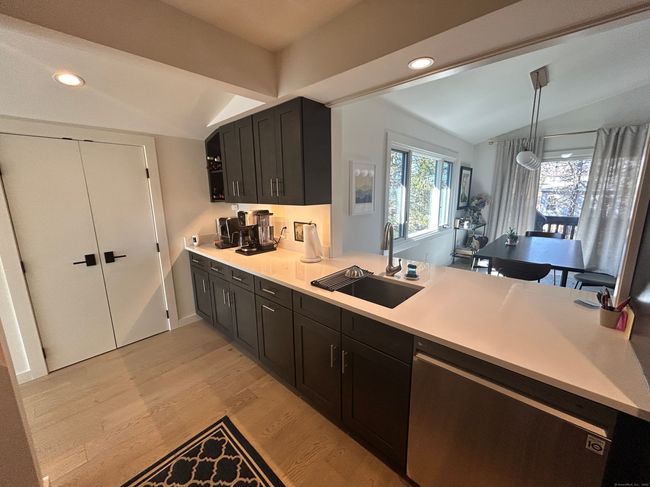 KITCHEN TO DINING ROOM | Image 9