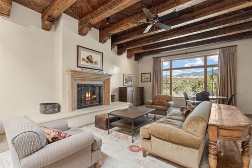 11 Lavadero Rd, Santa Fe, NM, 87506-7967 | Card Image