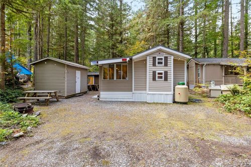 137 First St, Deming, WA, 98244 | Card Image