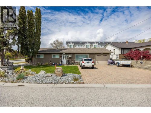 2030 Wilkinson St, Kelowna, BC, V1Y3Z8 | Card Image