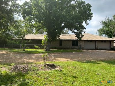 890 N State Highway 95, House other with 3 bedrooms, 2 bathrooms and null parking in Yoakum TX | Image 2