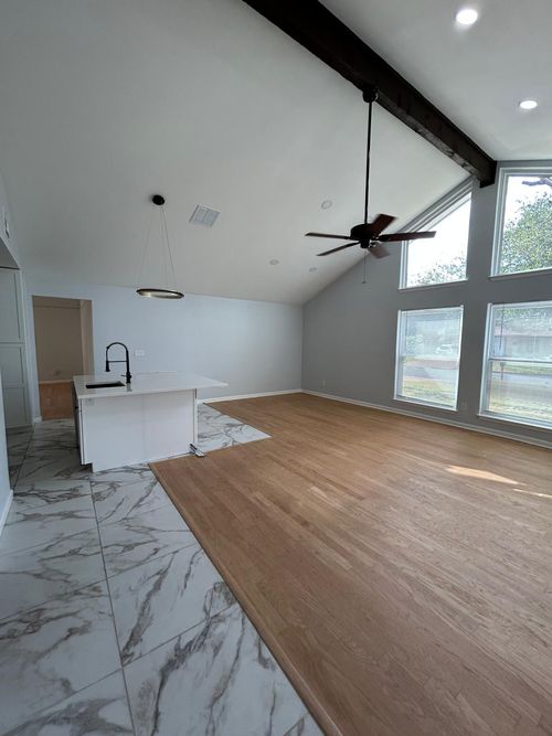 11803 Charing Cross Rd, Austin, TX, 78759-3622 | Card Image