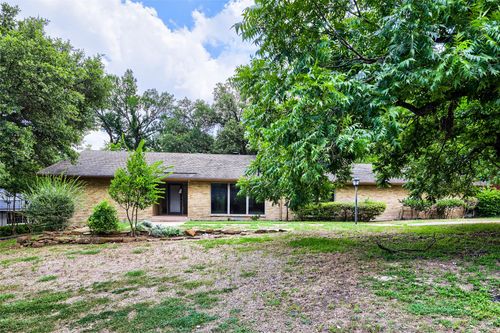 6606 Stonebrook Cir, Dallas, TX, 75240-5433 | Card Image