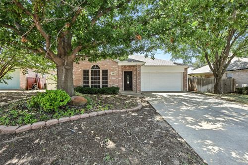3952 Parkhaven Dr, Denton, TX, 76210-3424 | Card Image