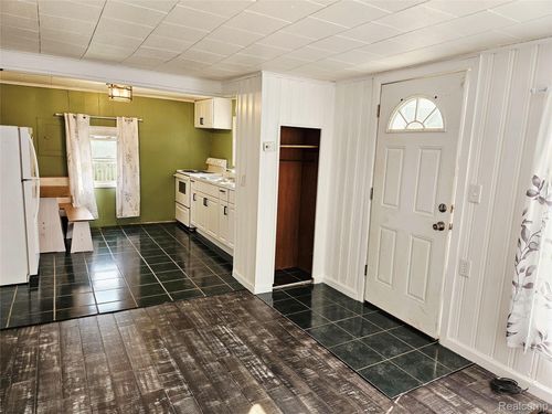 611 Beck Ave, Owosso, MI, 48867-3809 | Card Image