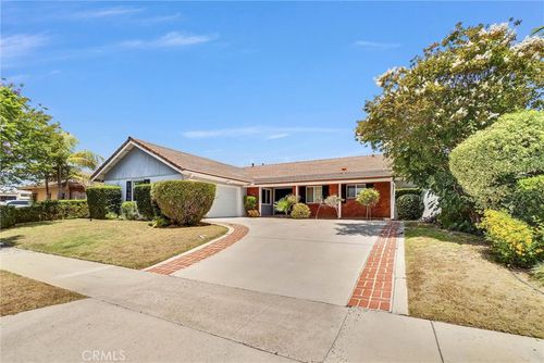 829 Bernard Dr, Fullerton, CA, 92835-1932 | Card Image