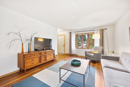 2728 Florann Dr, Fitchburg, WI, 53711-5332 | Card Image