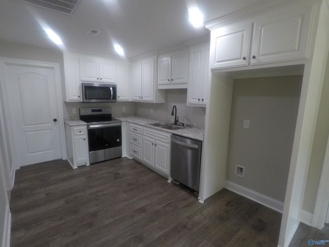 3499 Ready Section Rd, House other with 2 bedrooms, 2 bathrooms and null parking in Ardmore AL | Image 8