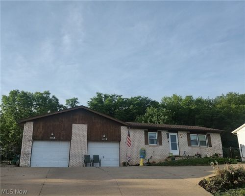 1055 Kerns Drive Ne, Bolivar, OH, 44612 | Card Image