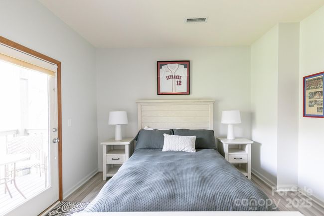 C - 220 Stoney Falls Loop, Condo with 3 bedrooms, 3 bathrooms and null parking in Burnsville NC | Image 27