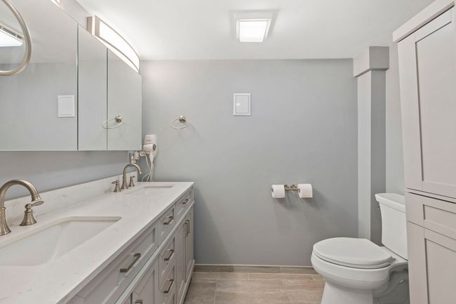 617 W Main St, House other with 4 bedrooms, 2 bathrooms and 8 parking in West Dundee IL | Image 14