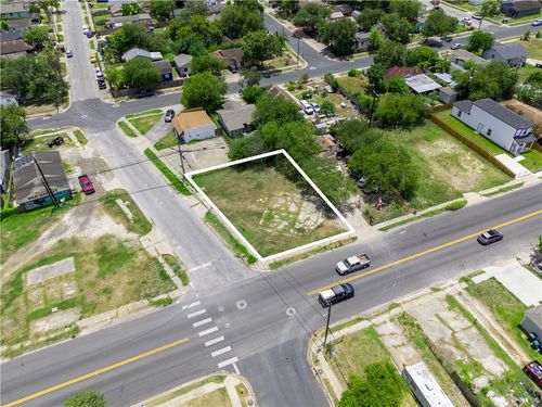 3002 Greenwood Dr, Corpus Christi, TX, 78405-2408 | Card Image