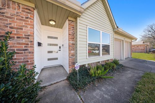 9115 Tanager St, Houston, TX, 77036-7349 | Card Image