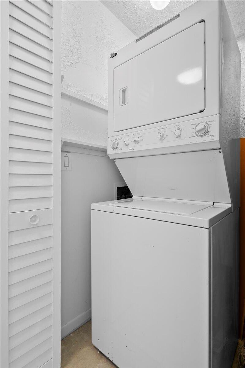 Residential Lease in West Palm Beach 3
