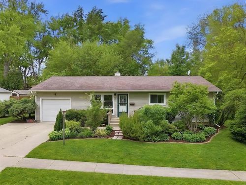 324 Birchwood Ln, Dekalb, IL, 60115-1820 | Card Image