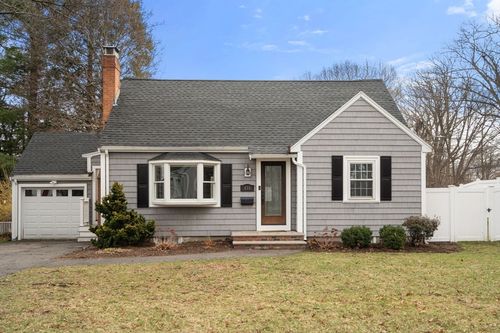 438 Mount Vernon St, Dedham, MA, 02026-3632 | Card Image