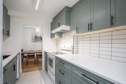 121-8860 No. 1 Rd, Richmond, BC, V7C4C2 | Card Image