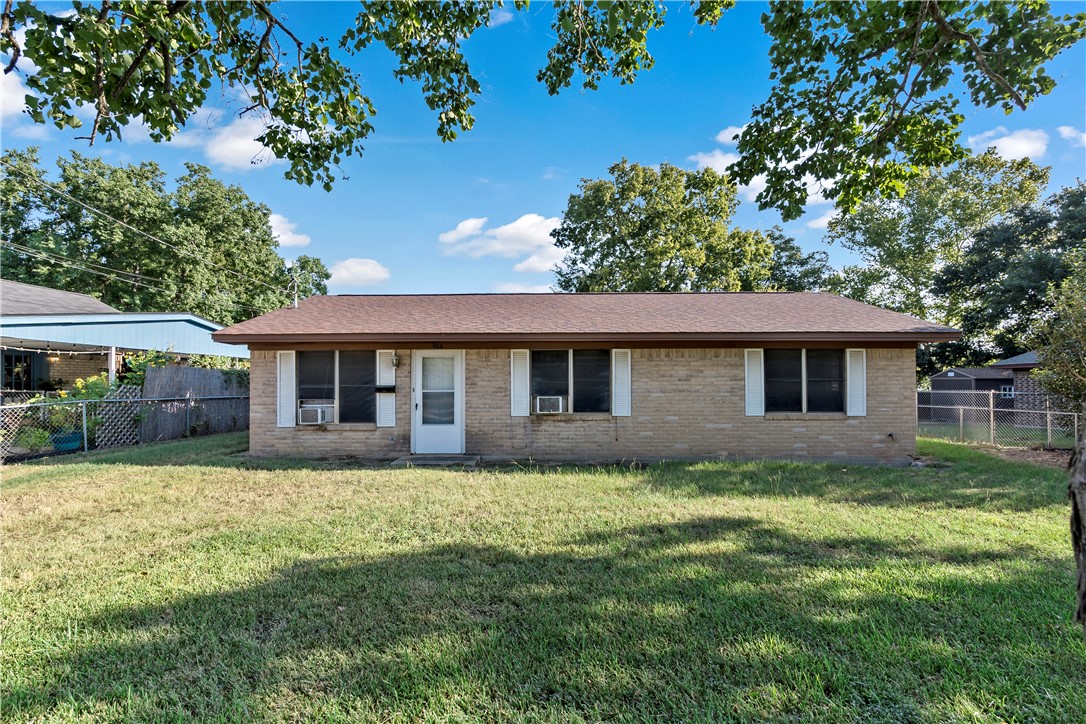 Temple St, Caldwell, TX 77836