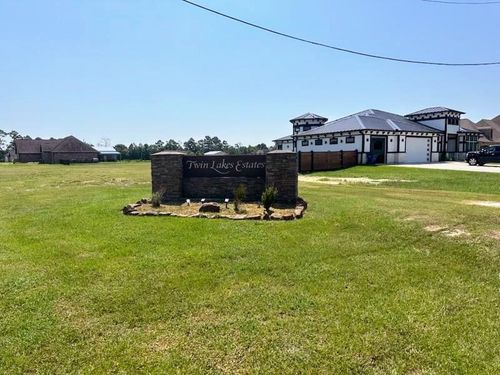 3605 Town Lake Blvd, Orange, TX, 77630-2080 | Card Image