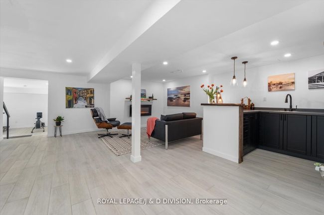 15 Malone Rd, House other with 6 bedrooms, 5 bathrooms and 4 parking in Jacksons Point ON | Image 23