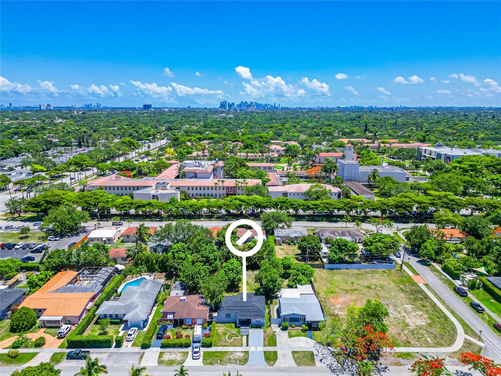 116th St, Miami, FL 33161