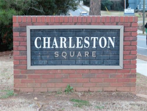 5586 Kingsport Dr, Atlanta, GA, 30342-4626 | Card Image