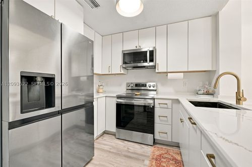 1406-8531 Nw 139th Ter, MIAMI LAKES, FL, 33016-6706 | Card Image