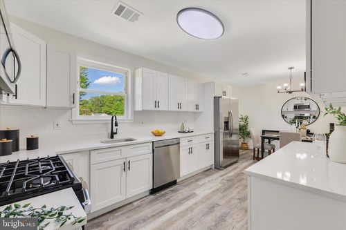 6810 Surratts Rd, CLINTON, MD, 20735-3339 | Card Image