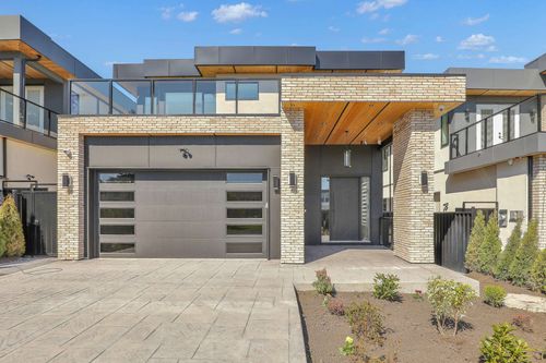 15565 Oxenham Ave, White Rock, BC, V4B2J2 | Card Image