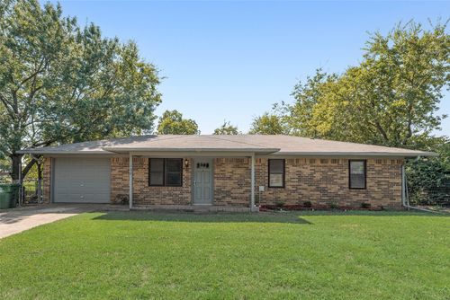 130 Southside Dr, Sanger, TX, 76266-6601 | Card Image
