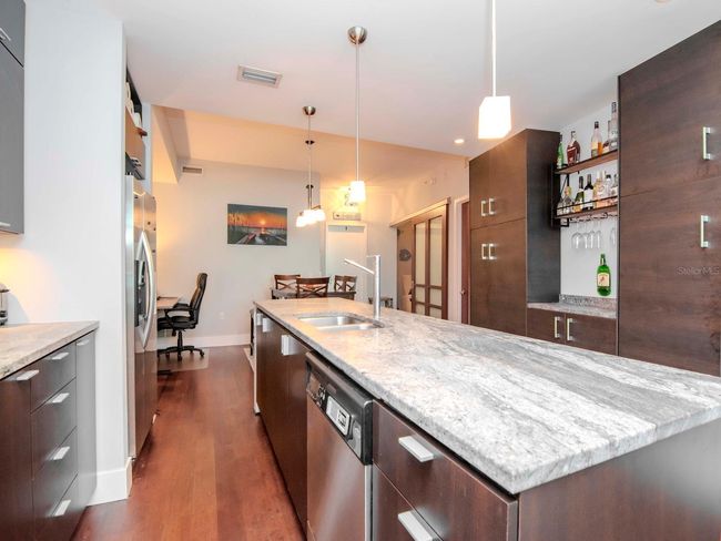 UNIT-2420 - 912 Channelside Dr, Condo with 2 bedrooms, 2 bathrooms and null parking in TAMPA FL | Image 12