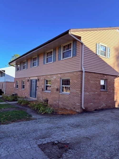 625/627 Westmoreland Drive, Vernon Hills, IL, 60061 | Card Image