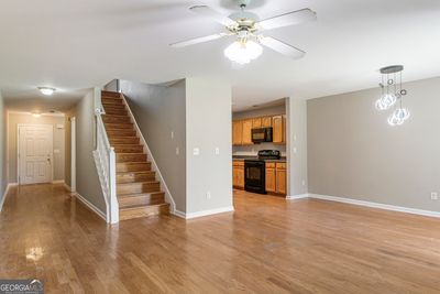 1015 Maple Valley Court, Townhouse with 4 bedrooms, 3 bathrooms and null parking in Union City GA | Image 2