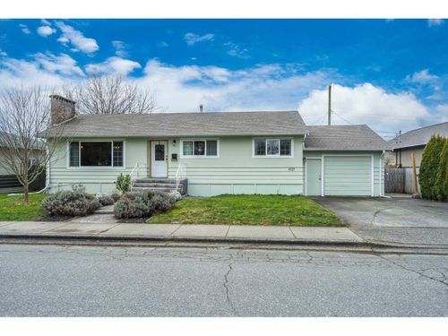 9727 Hazel Street, Chilliwack, BC, V2P5P1 | Card Image