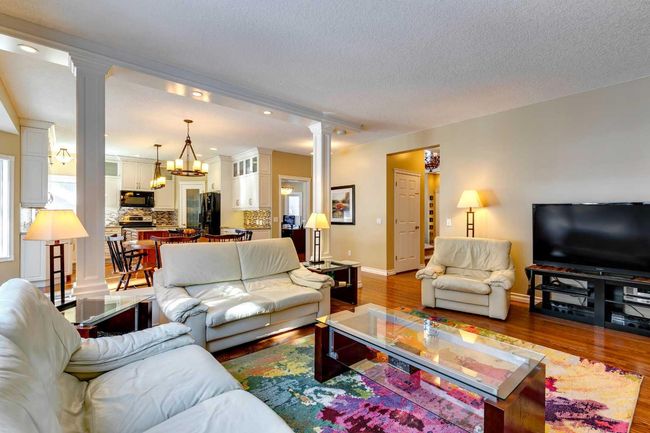 131 Patterson Drive Sw, House other with 5 bedrooms, 4 bathrooms and 4 parking in Calgary AB | Image 14