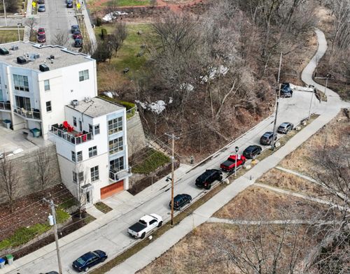 2175 N Riverboat Rd, Milwaukee, WI, 53212-3500 | Card Image