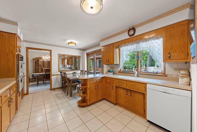 714 80 Th St, House other with 4 bedrooms, 2 bathrooms and 4 parking in Downers Grove IL | Image 9