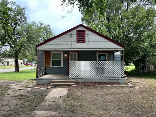 801 N 5th St, Arkansas City, KS, 67005-1633 | Card Image