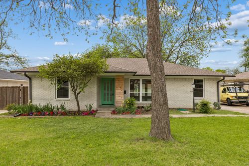 2812 San Medina Ave, Dallas, TX, 75228-3120 | Card Image
