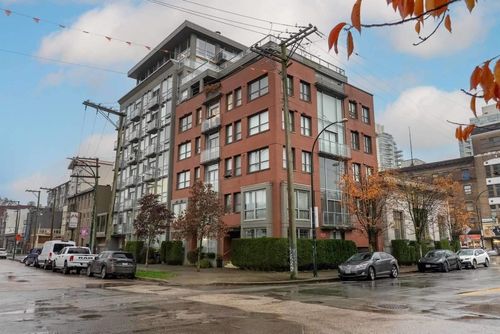 60x-919 Station St, Vancouver, BC, V6A4L9 | Card Image