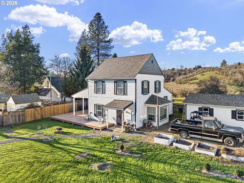 777 Oak St, Oakland, OR, 97462-9543 | Card Image