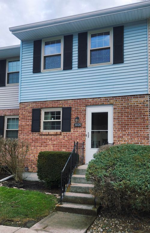 1070 Emery Dr, Ft Wright, KY, 41011-4006 | Card Image