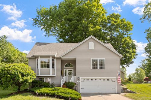 4 Orchard Ln, East Kingston, NH, 03827-2073 | Card Image
