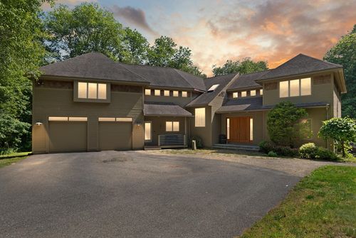 28 Elm St, Berkley, MA, 02779-1406 | Card Image