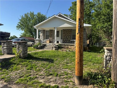 11610 Hackett St, Sugar Creek, MO, 64054-1326 | Card Image