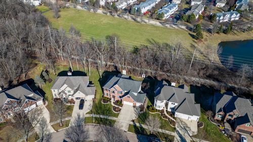 2667 Charter Oak Dr, Aurora, IL, 60502-7402 | Card Image