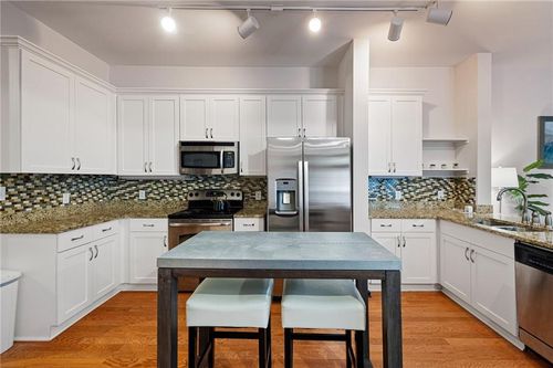 0501-5300 Peachtree Rd, Chamblee, GA, 30341-2451 | Card Image